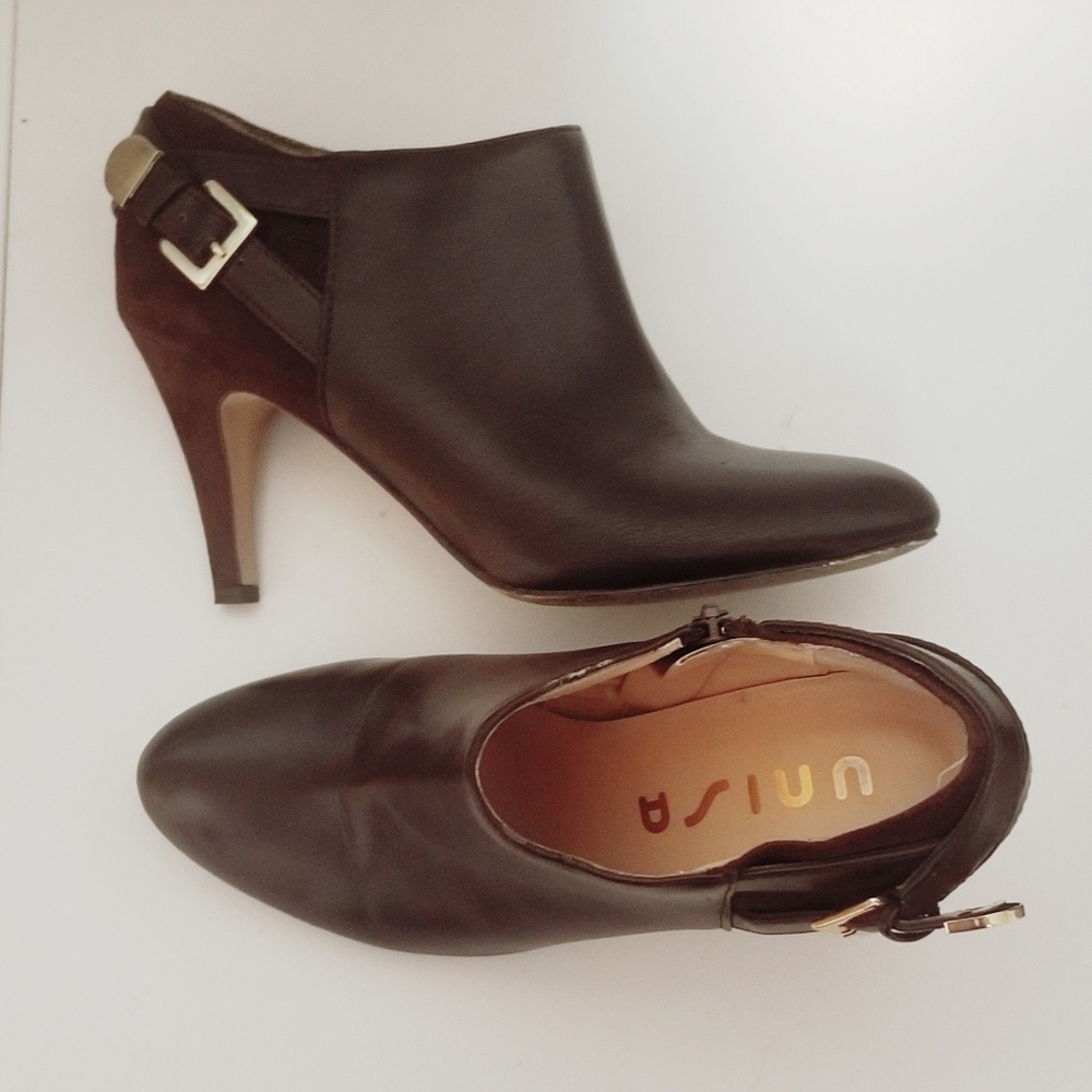 Unisa Brown Booties
